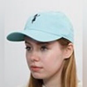 Polo Ralph Lauren baseball cap is made of cotton and features a classic